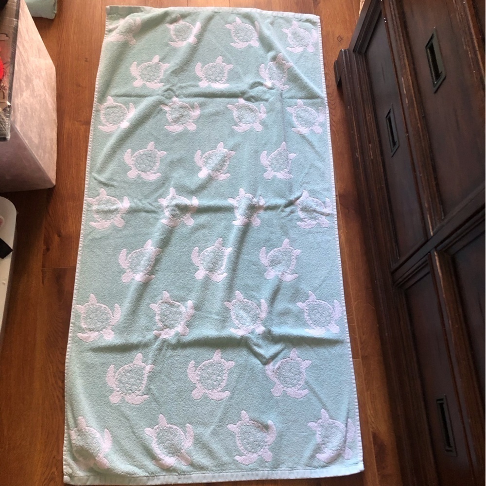 Casey Key sea turtle towel 100% cotton